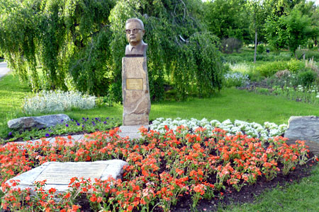 Monumento Salvador Allende en el Parque del Danubio (Donaupark) en la ciudad de Viena.