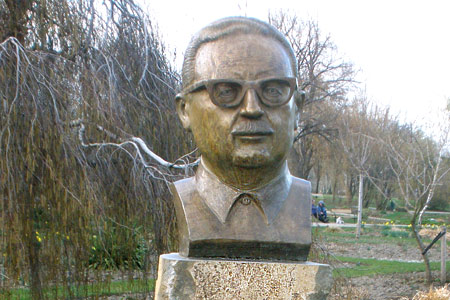 Escultura a Salvador Allende en el Parque del Danubio (Donaupark) Viena. Salvador Allende en el mundo