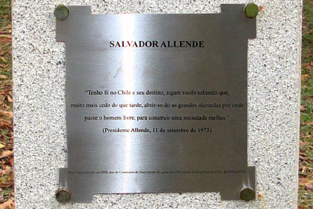 monumento a Salvador Allende, Brasilia