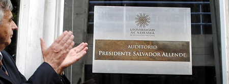 Auditorio central Presidente Salvador Allende - Universidad Academia de Humanismo Cristiano. Chile