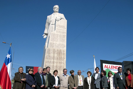 Inauguración del monumento en homenaje al presidente Salvador Allende en la comuna de San Joaquín, Chile