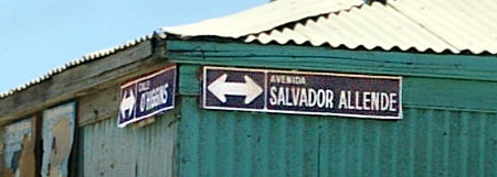 avenida Salvador Allende. Sierra Gorda, Chile