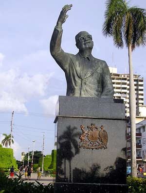 monumento S. Allende; La Habana