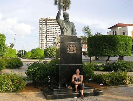 monumento a Salvador Allende, Cuba