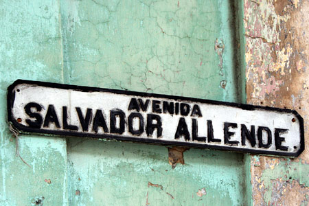 Avenida Salvador Allende. La Habana, Cuba. - Allende en el mundo
