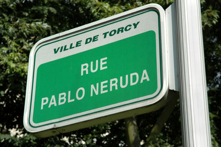 calle Pablo Neruda. Torcy, Francia