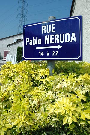 calle Pablo Neruda. Trappes, Francia