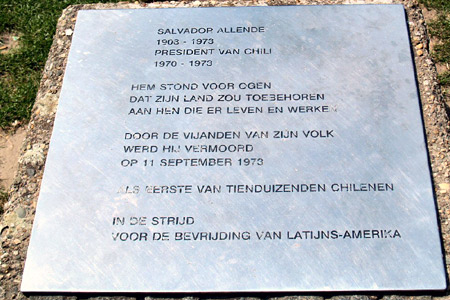 inauguracion Monumento a Salvador Allende. Amsterdam, Holanda 1975