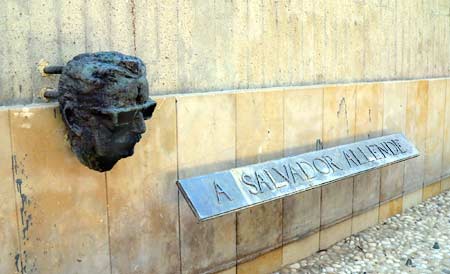 Salvador Allende, Barcelona